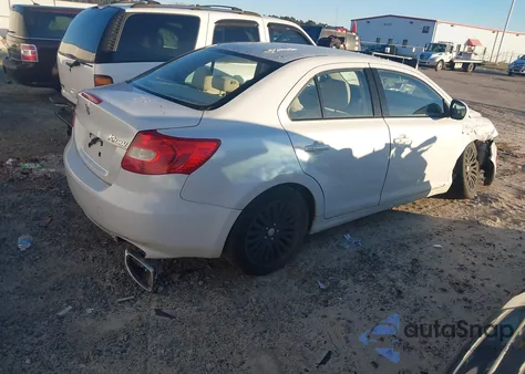 2012 Suzuki Kizashi Se z USA, uszkodzony, nr VIN JS2RE9A39C6100286